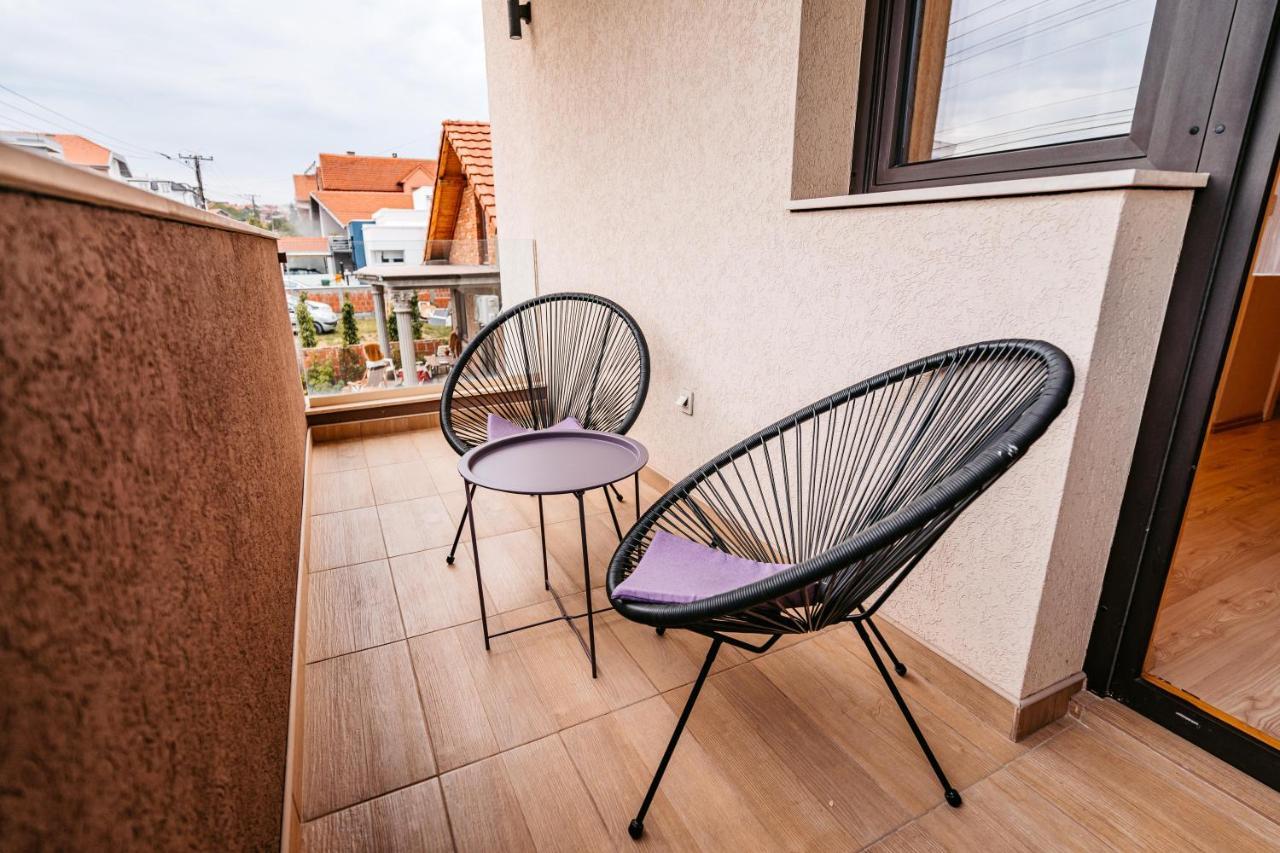 Hotel Lotos Depandans Ni Exterior foto