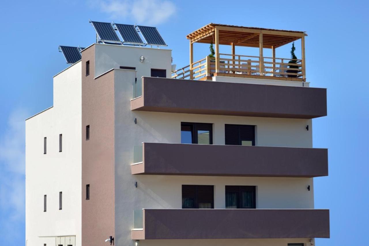 Hotel Lotos Depandans Ni Exterior foto